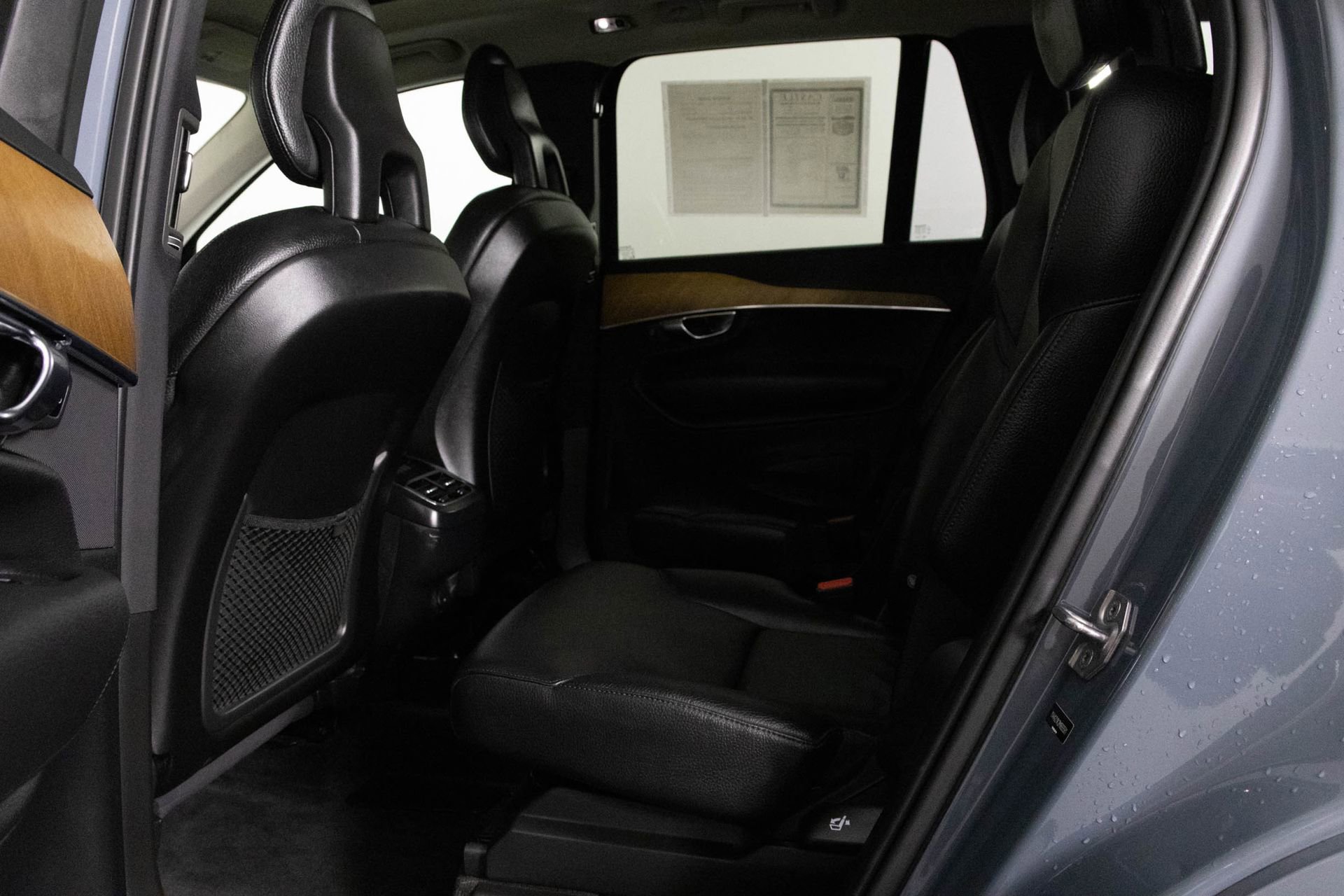 Used 2021 Volvo XC90 T6 Momentum w/ Protection Package image 34