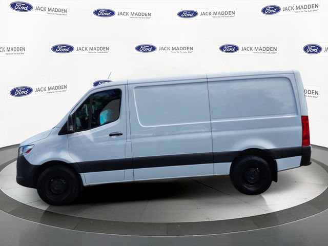 Used 2021 Mercedes-Benz Sprinter 1500 image 2
