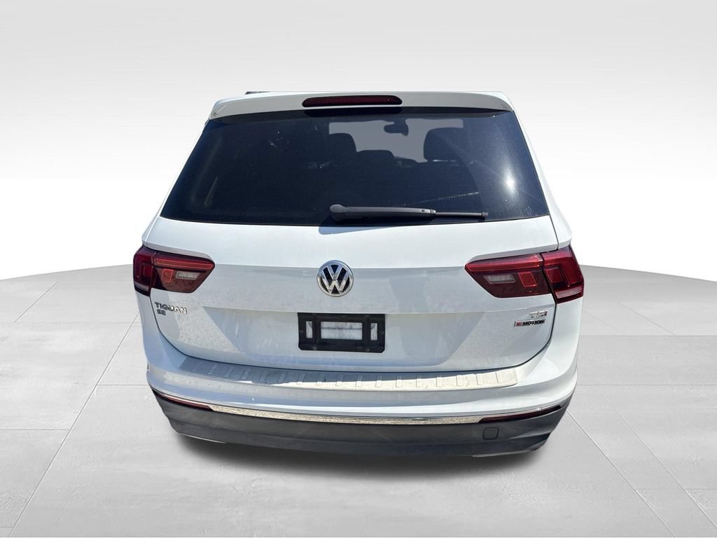 Used 2018 Volkswagen Tiguan SEL AWD/4WD image 7