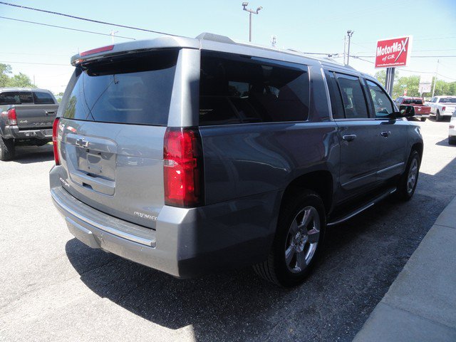 Used 2020 Chevrolet Suburban Premier w/ Premier 6.2L Value Package AWD/4WD image 7