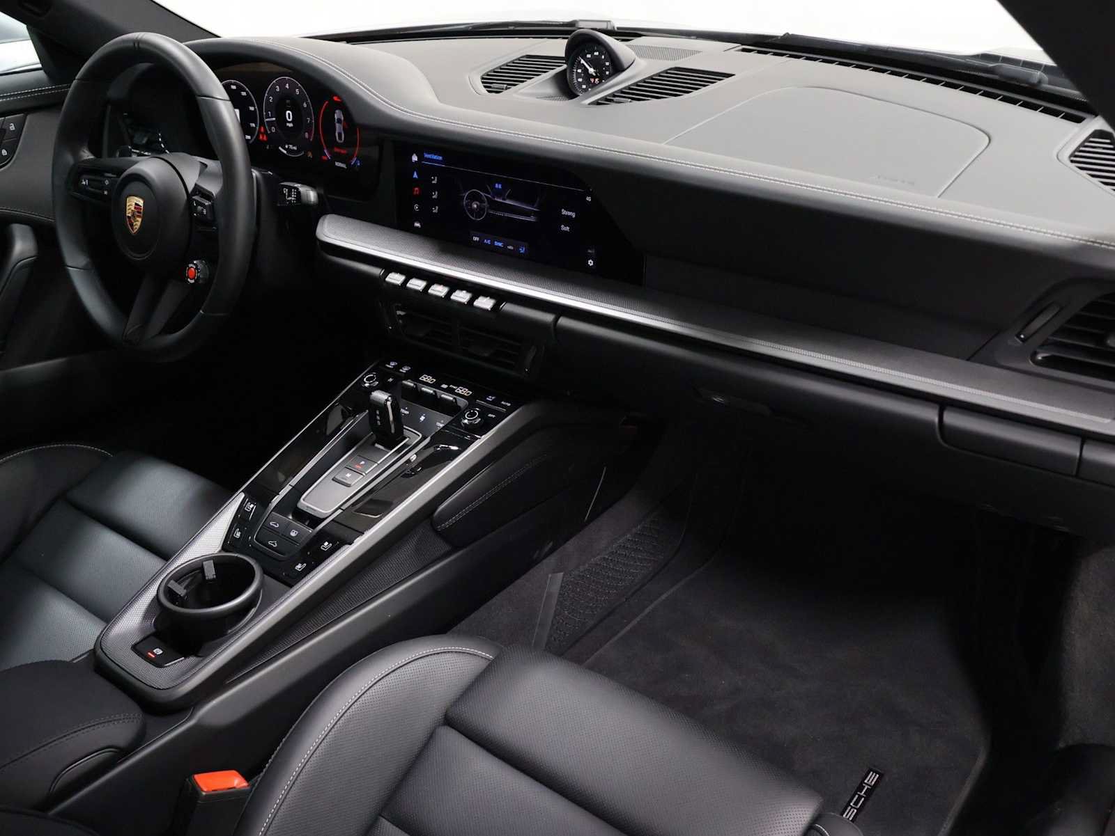 Certified 2025 Porsche 911 Carrera RWD image 6