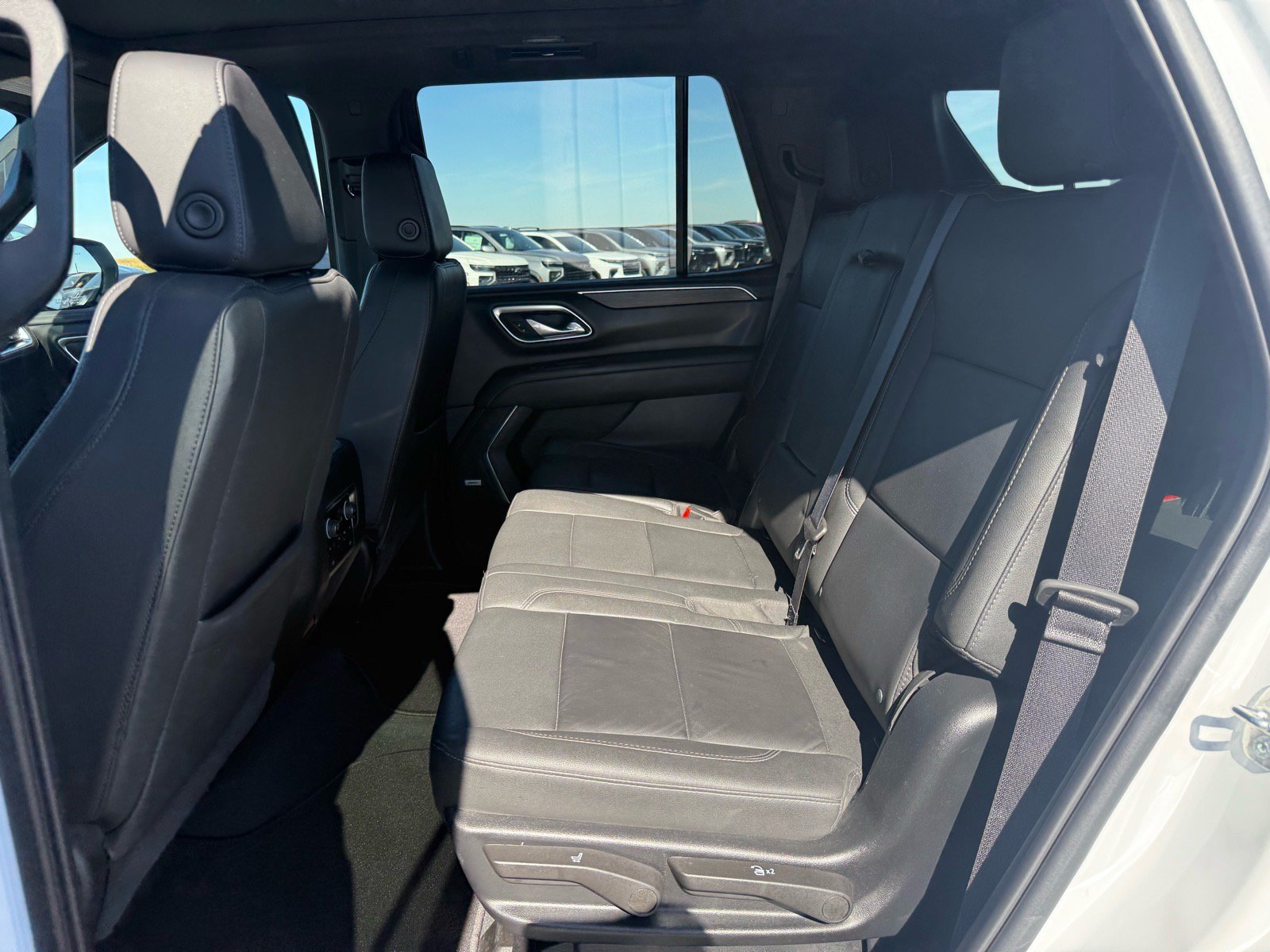 Used 2024 Chevrolet Tahoe LT w/ LT Signature Plus Package AWD/4WD image 15