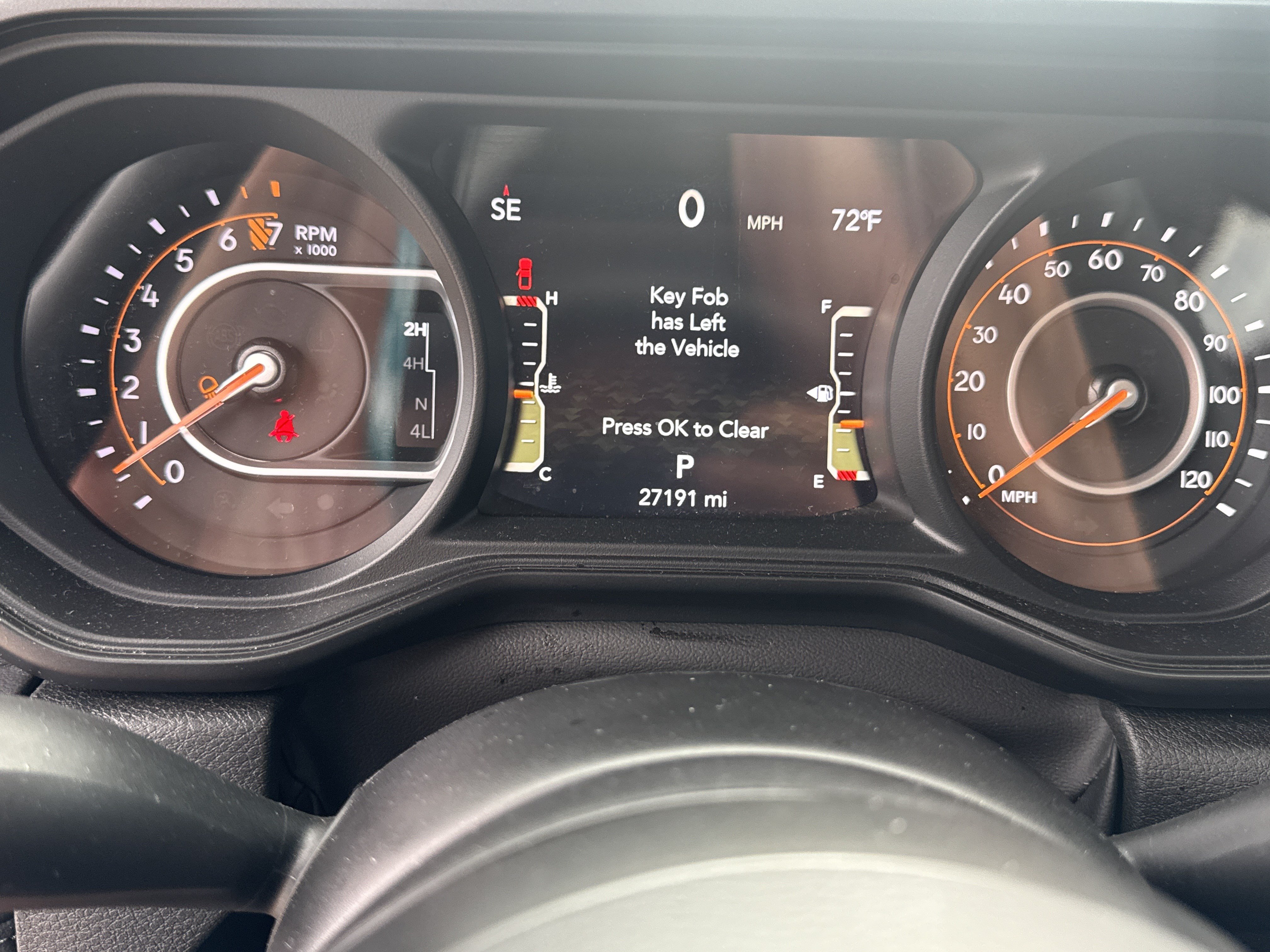 Used 2025 Jeep Gladiator Sport AWD/4WD image 15