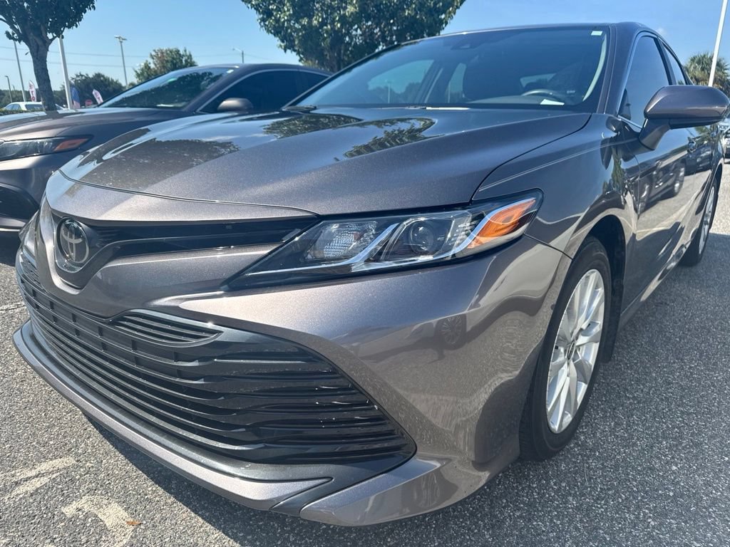 Used 2020 Toyota Camry LE FWD image 1