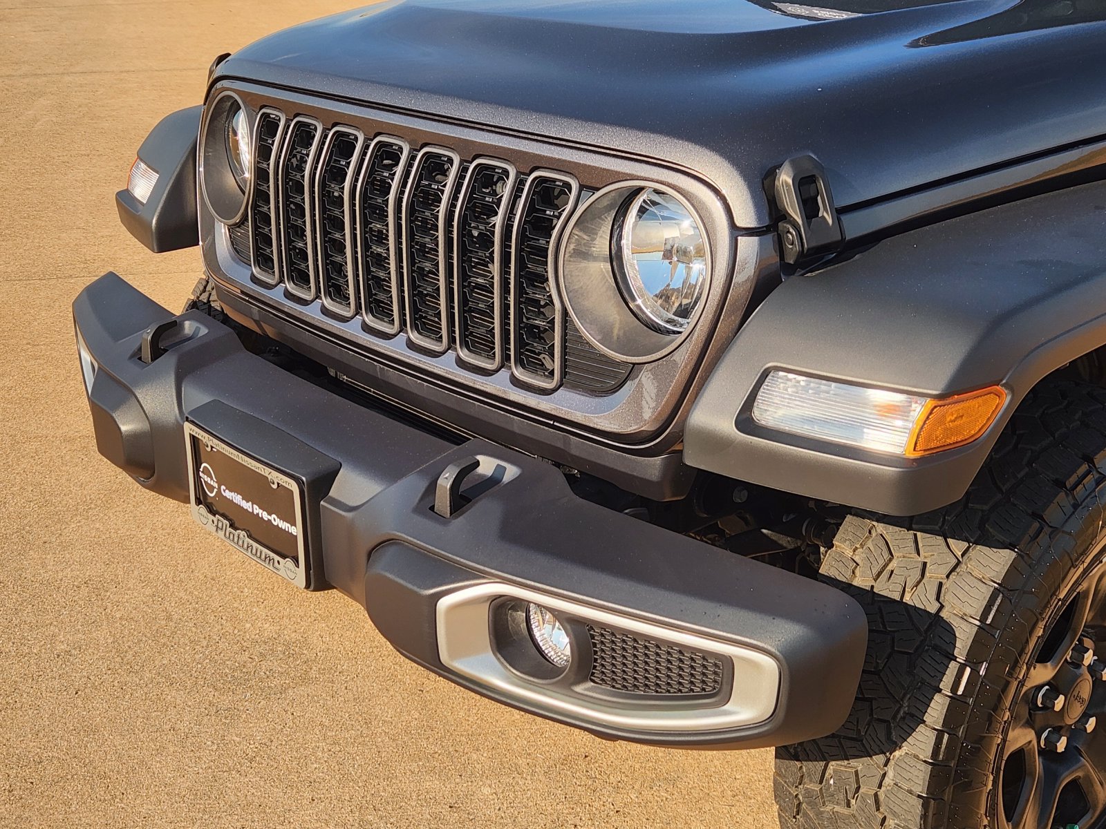 Used 2026 Jeep Gladiator Sport AWD/4WD image 10