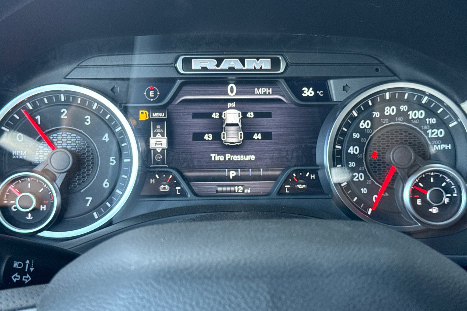 New 2026 RAM 1500 Express AWD/4WD image 22