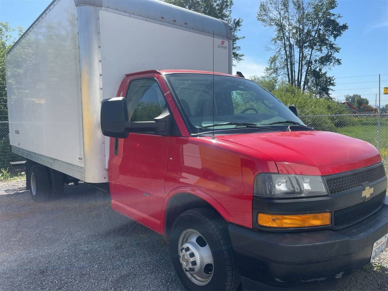 Used 2020 Chevrolet Express 3500 Extended w/ Power Convenience Package RWD image 2
