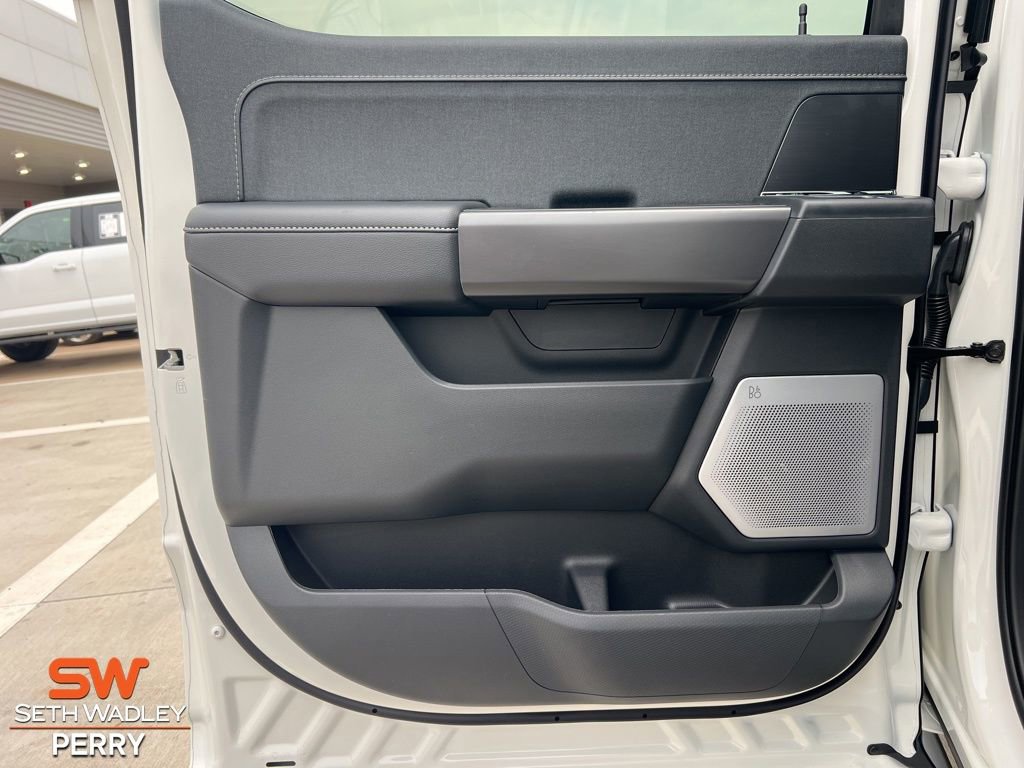 New 2025 Ford F150 Lariat w/ Equipment Group 502A High image 32