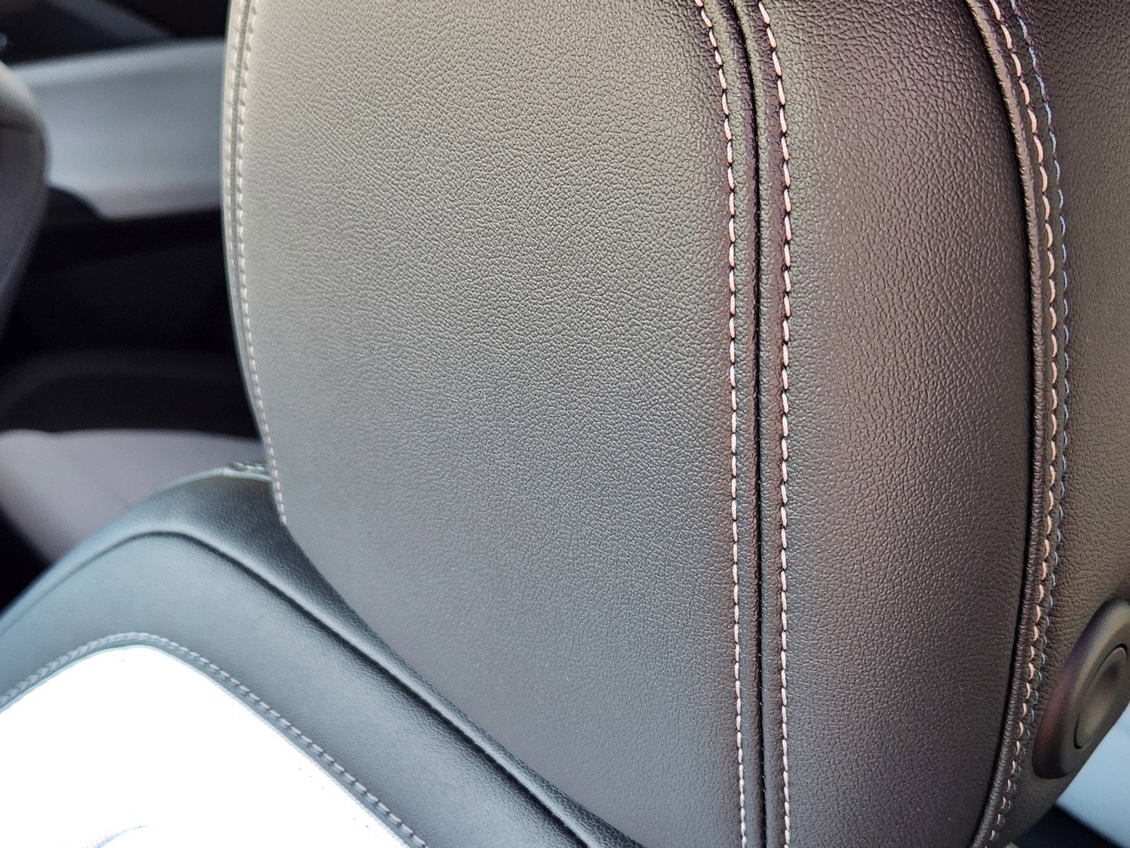 New 2026 Chevrolet Equinox EV LT image 11