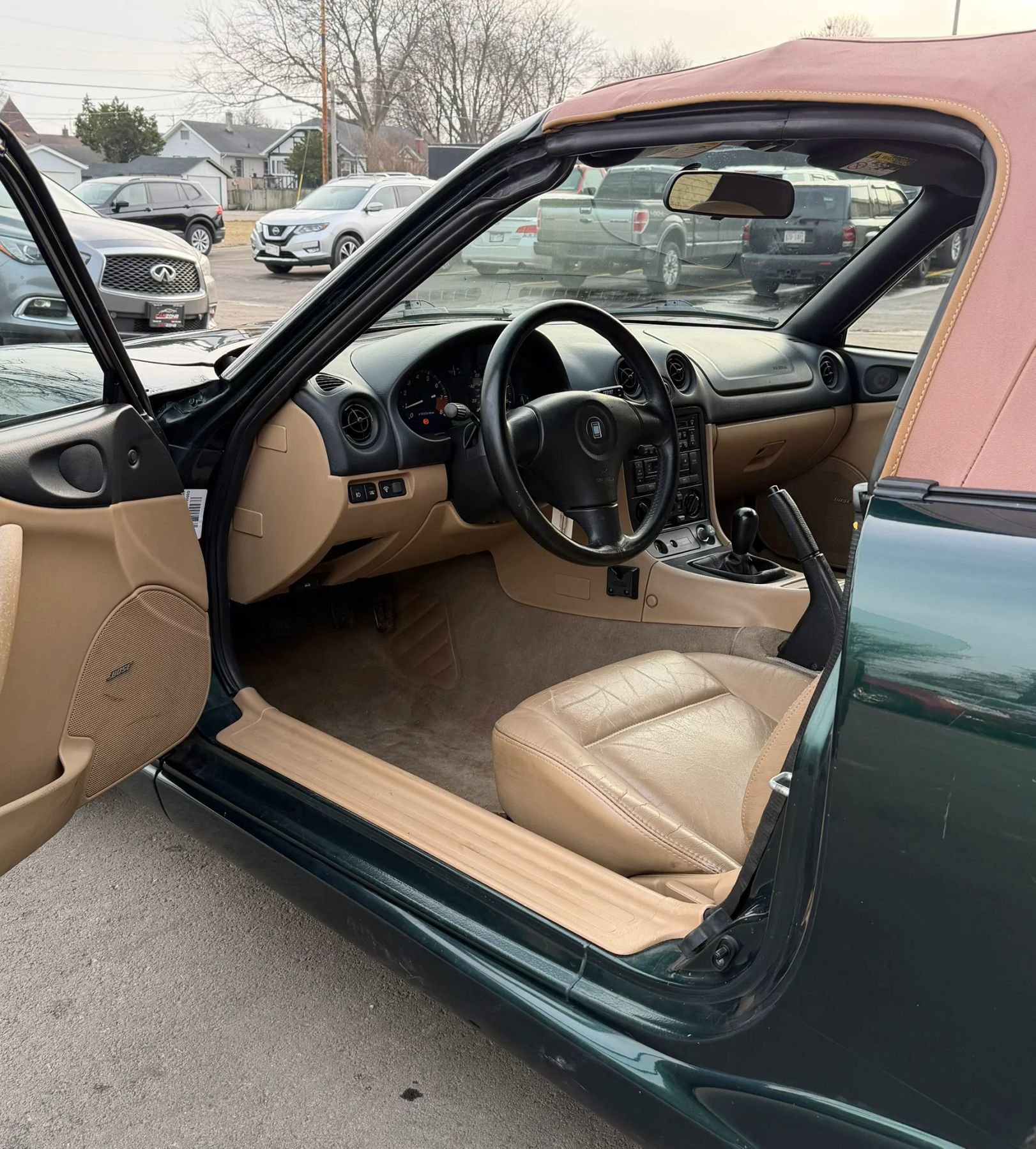 Used 1999 MAZDA MX-5 Miata Convertible 2D image 9