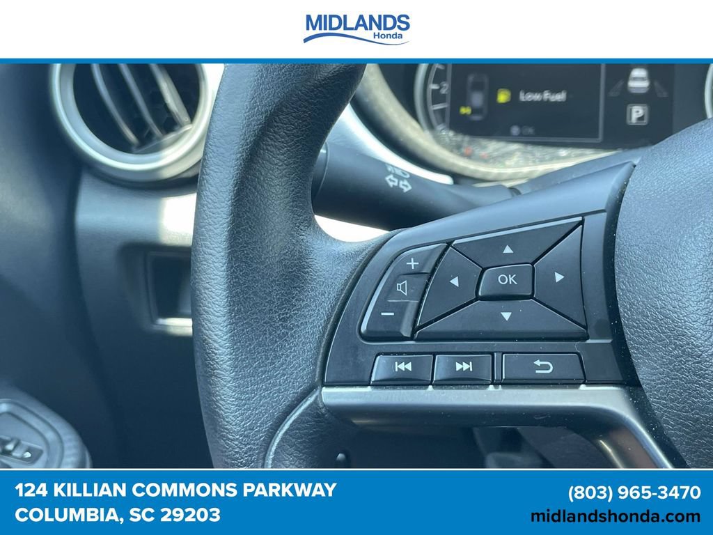 Used 2025 Nissan Versa SV FWD image 21