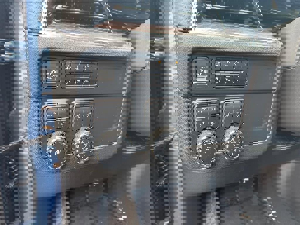 Certified 2025 Chevrolet Tahoe Premier image 11