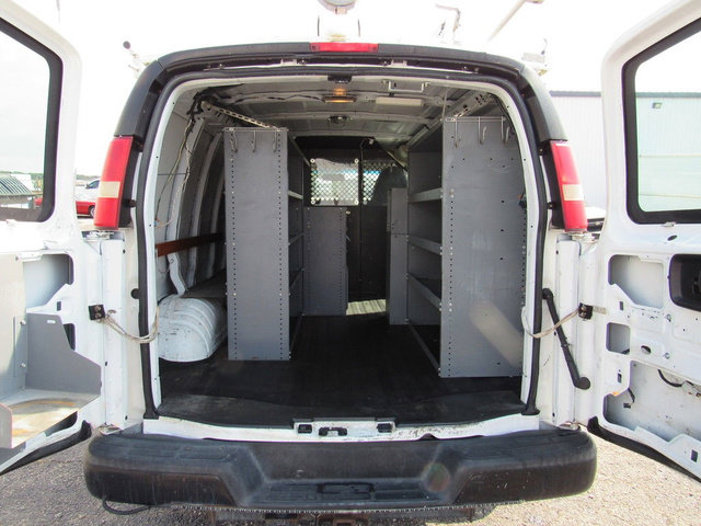 Used 2013 Chevrolet Express 2500 RWD image 21