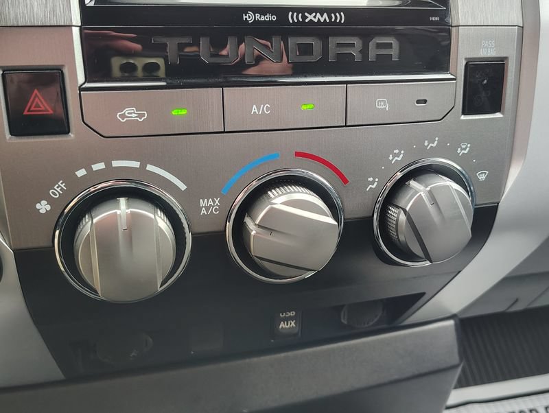 Used 2018 Toyota Tundra SR5 AWD/4WD image 28