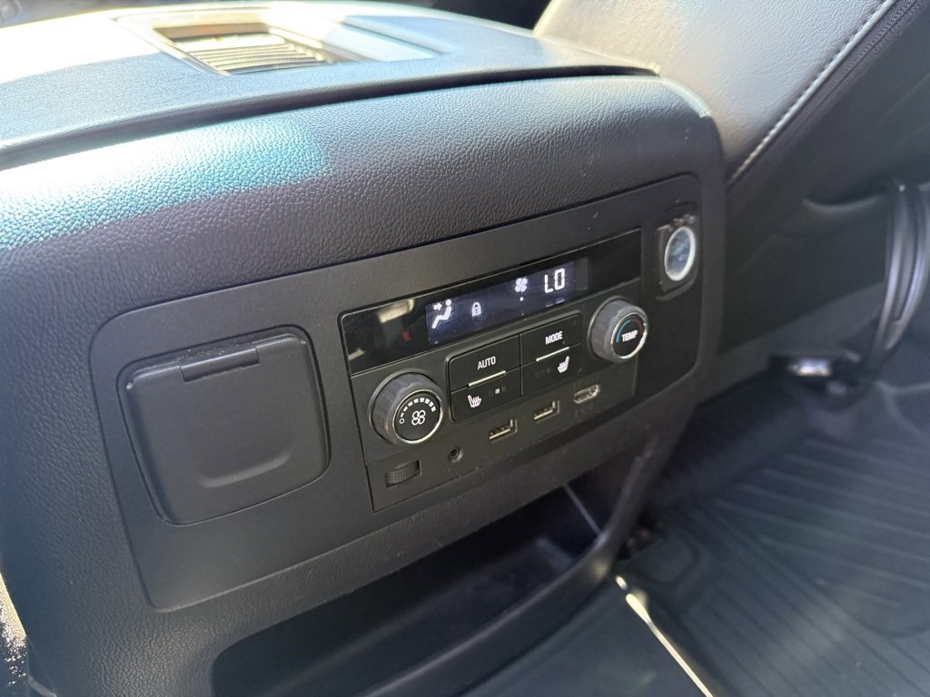 Certified 2018 GMC Yukon Denali w/ Denali Ultimate Package image 35