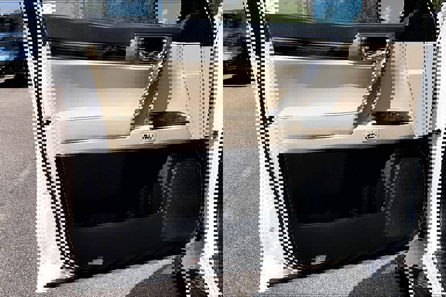 Used 2023 Lexus GX 460 Premium w/ Premium Package image 24