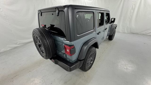 Used 2024 Jeep Wrangler Unlimited Sport AWD/4WD image 3