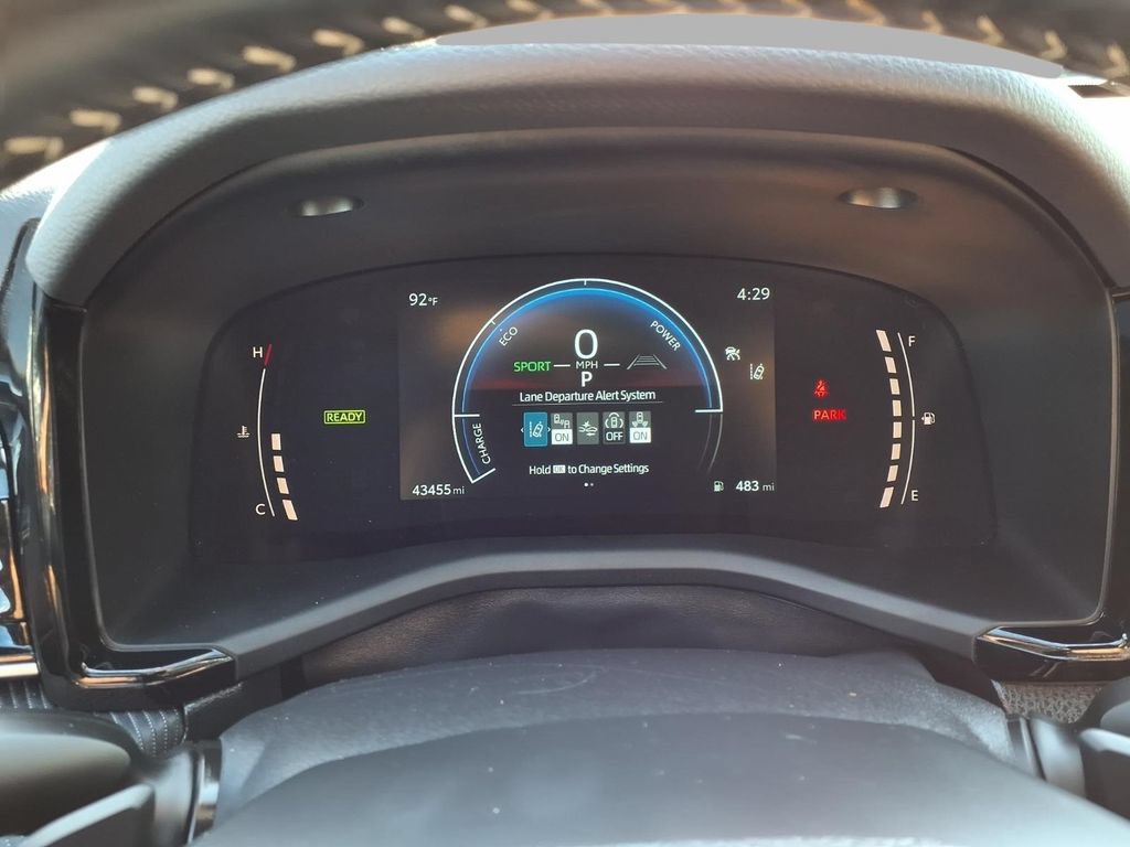 Used 2025 Toyota Camry SE FWD image 18