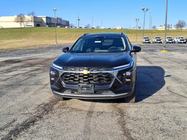 Used 2025 Chevrolet Trax LT w/ LT Convenience Package image 45