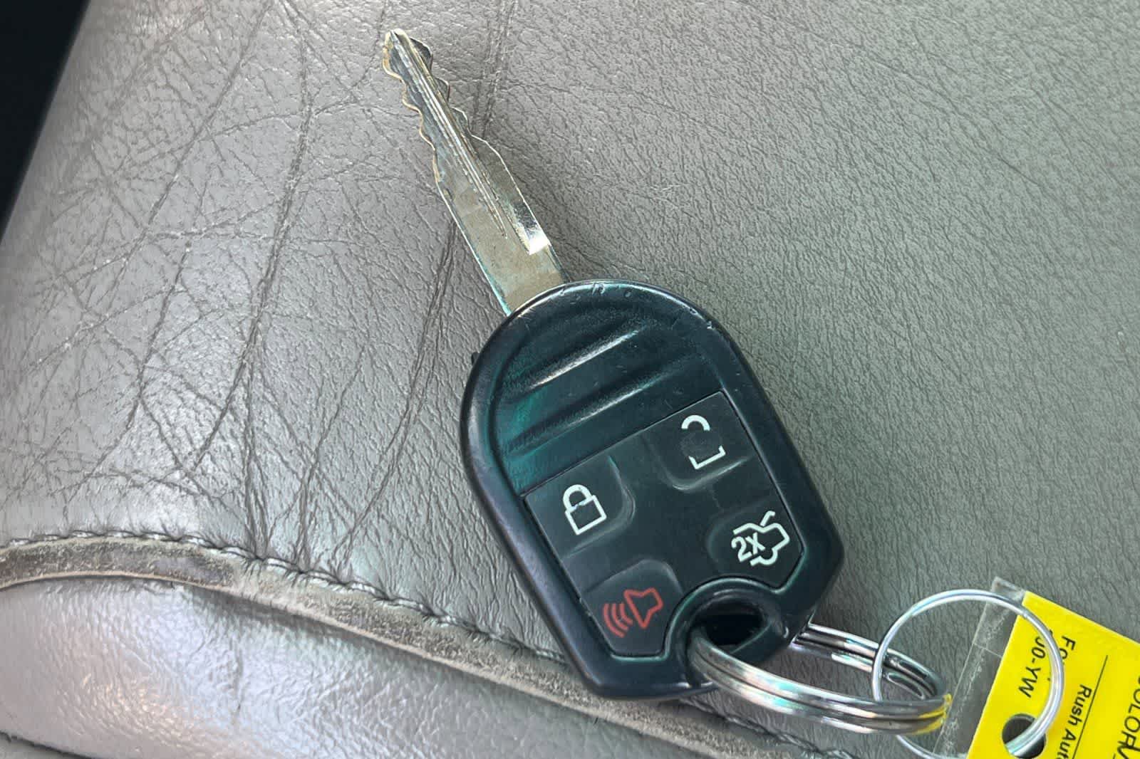 Used 2013 Ford Explorer XLT FWD image 27