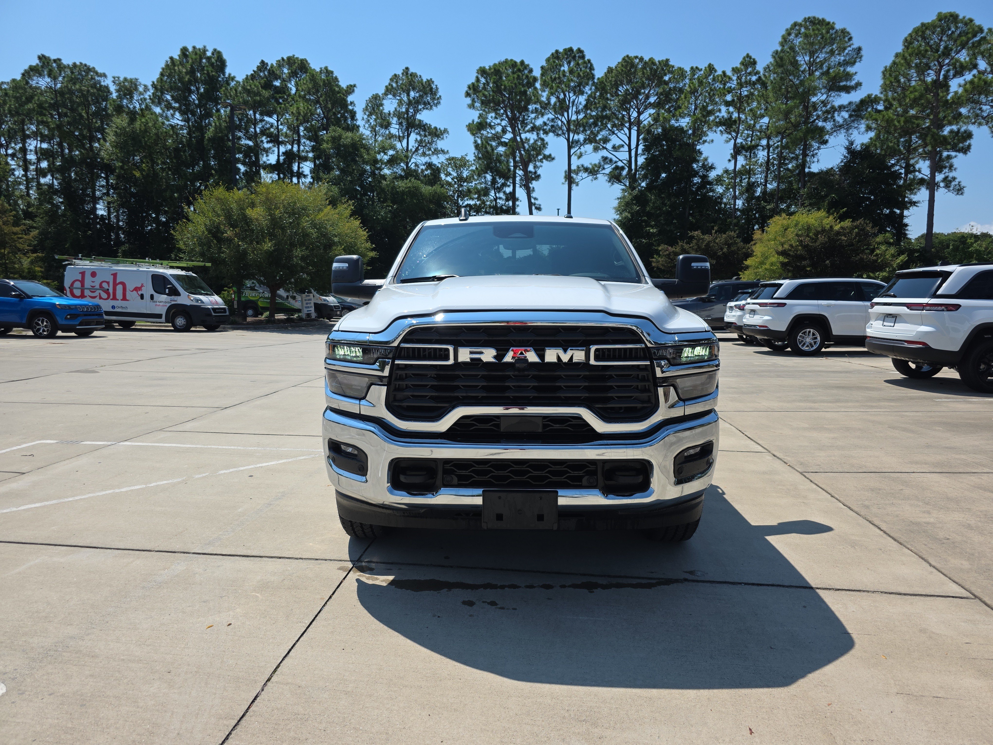 Used 2025 RAM 3500 Big Horn AWD/4WD image 3