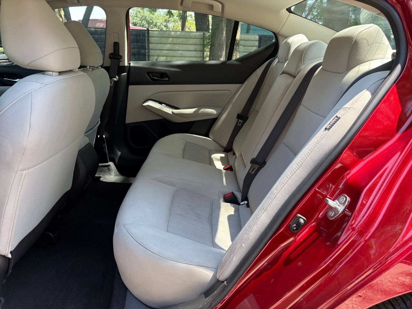 Used 2025 Nissan Altima 2.5 SV FWD image 25