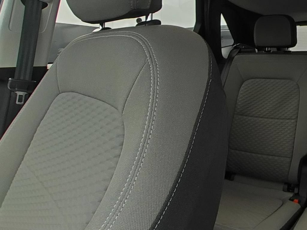 Used 2022 Ford Escape SE w/ SE Sport Appearance Package FWD image 9