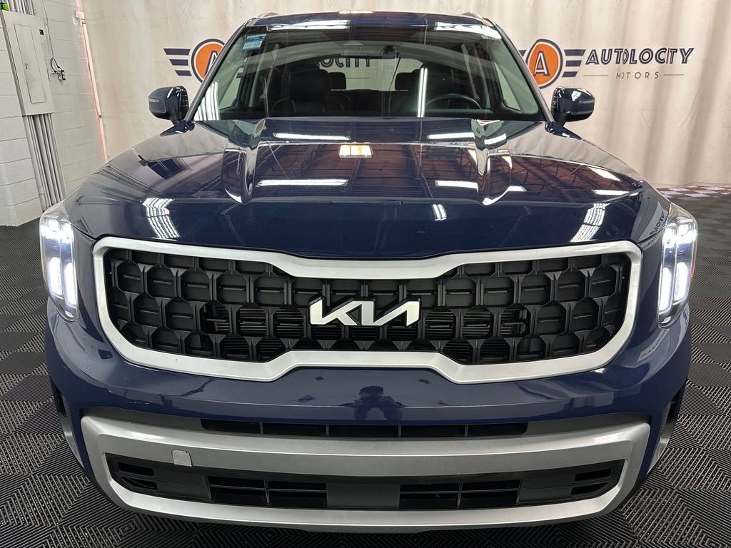 Used 2023 Kia Telluride S w/ S Sunroof Package AWD/4WD image 3