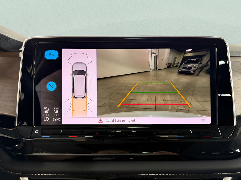 New 2026 Volkswagen Atlas SE image 17