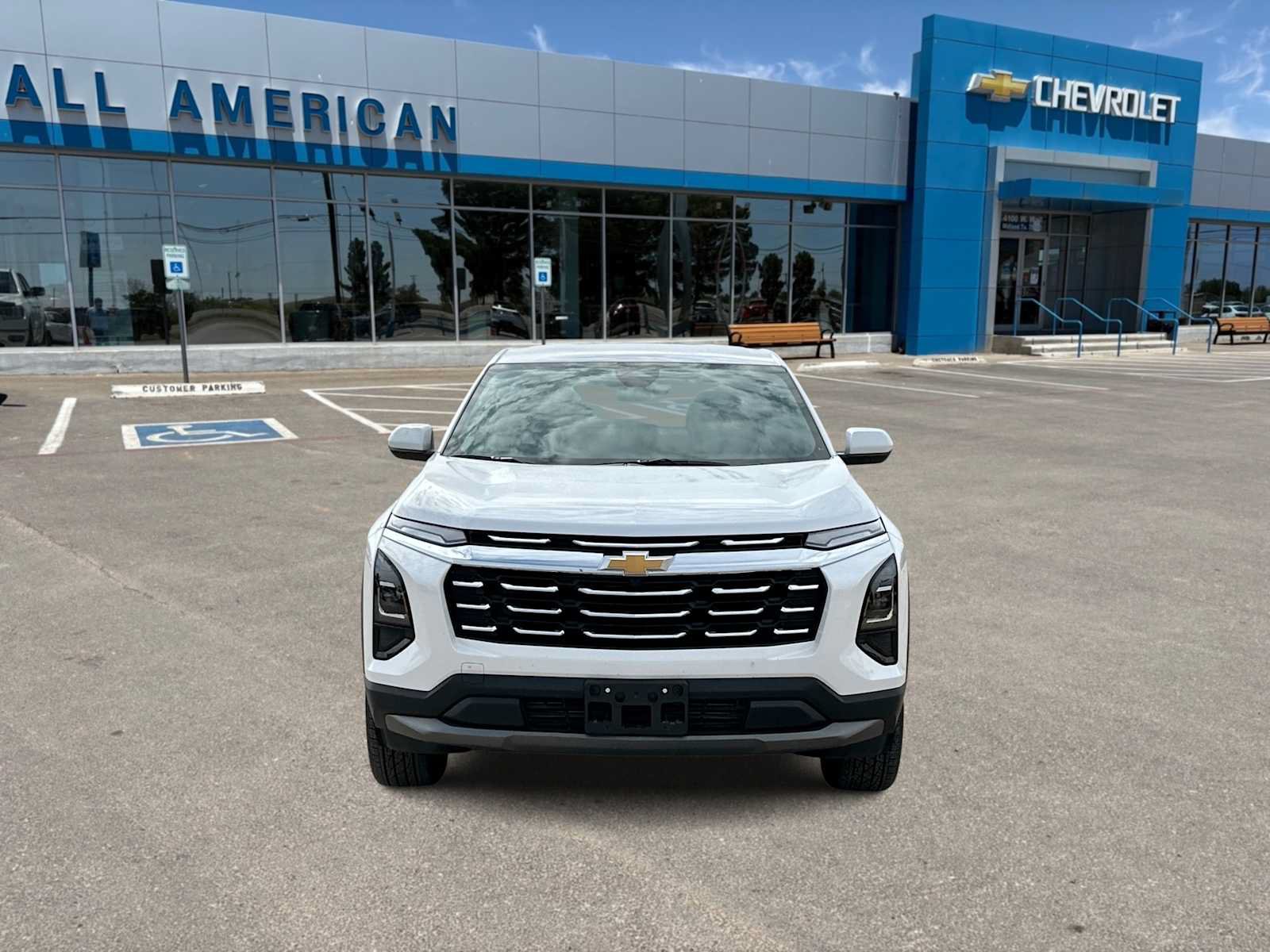 Used 2026 Chevrolet Equinox LT FWD image 3
