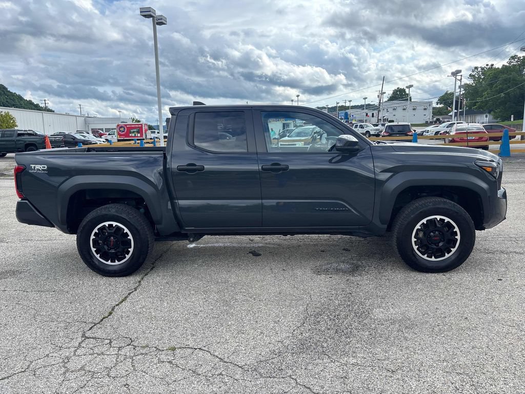 Used 2024 Toyota Tacoma TRD Off-Road AWD/4WD image 6
