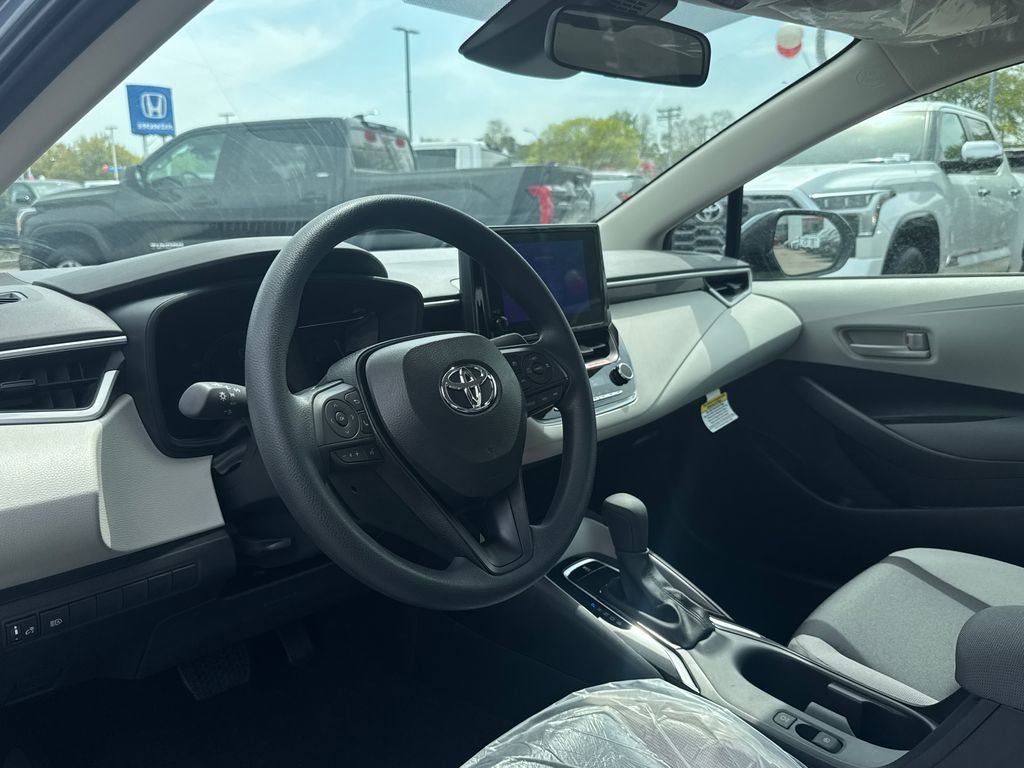 New 2026 Toyota Corolla LE FWD image 18