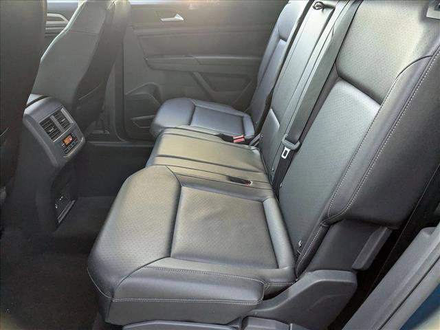 Used 2020 Volkswagen Atlas SE w/ Towing Package image 18