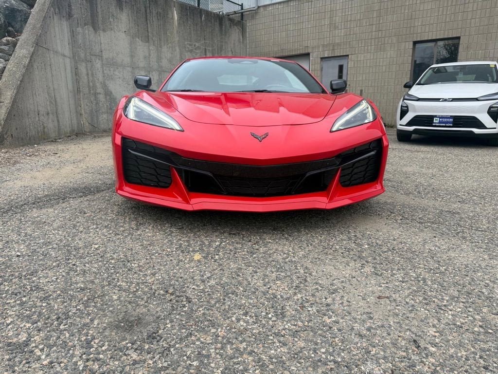 Used 2025 Chevrolet Corvette Z06 RWD image 13