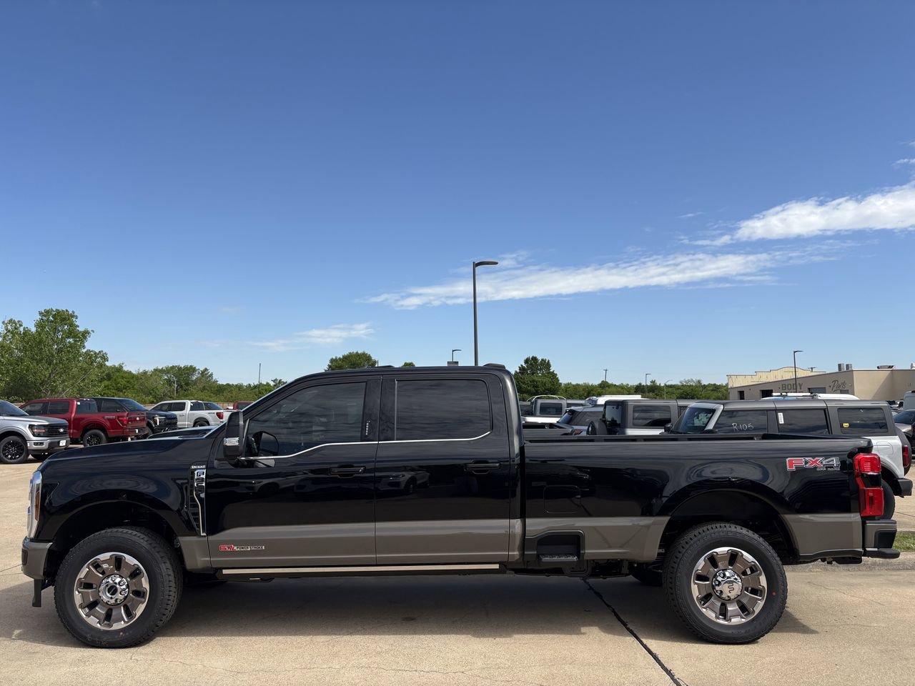 New 2026 Ford F350 King Ranch w/ FX4 Off-Road Package image 42