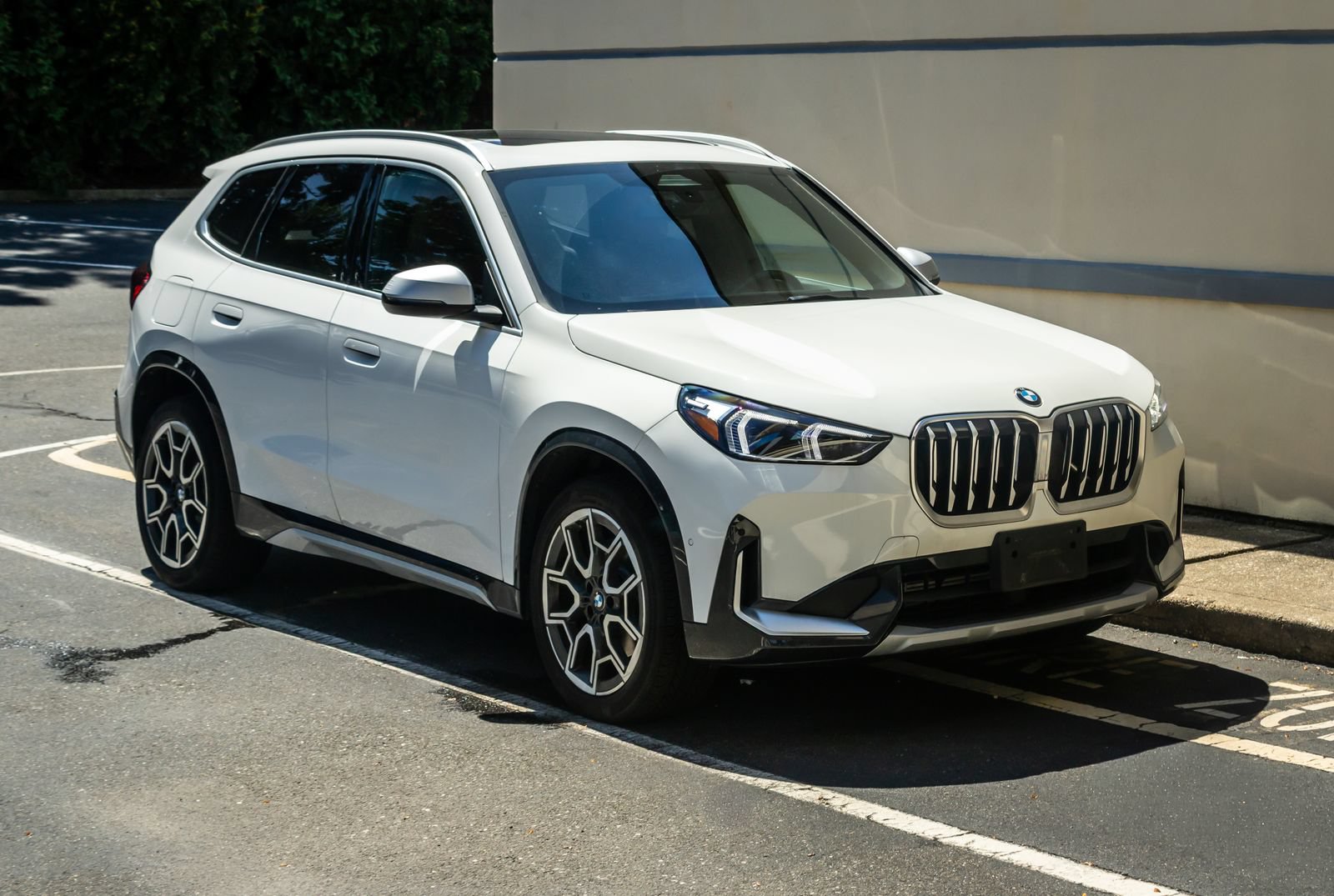 Used 2023 BMW X1 xDrive28i w/ Convenience Package AWD/4WD image 11
