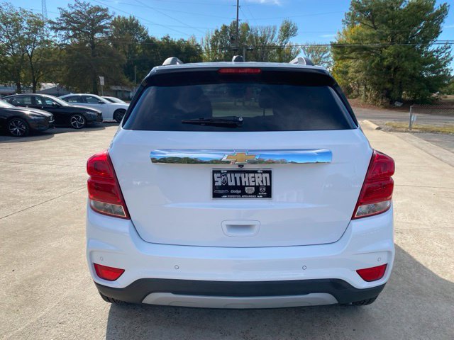 Used 2020 Chevrolet Trax Premier w/ LPO, Cargo Package FWD image 5