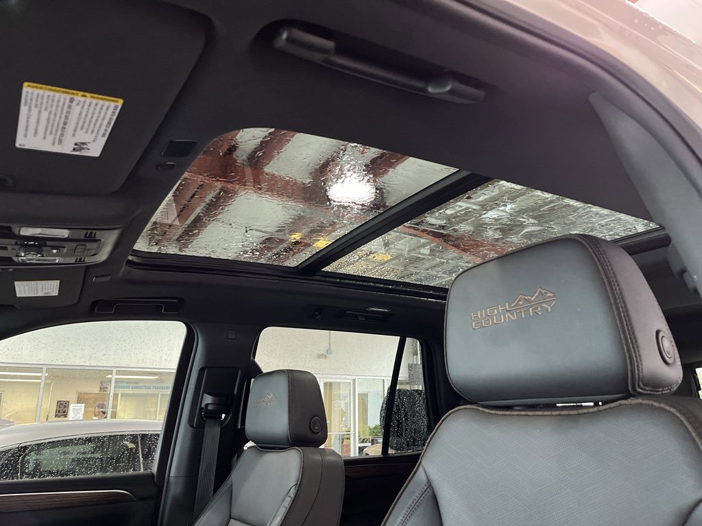 Used 2024 Chevrolet Tahoe High Country AWD/4WD image 14