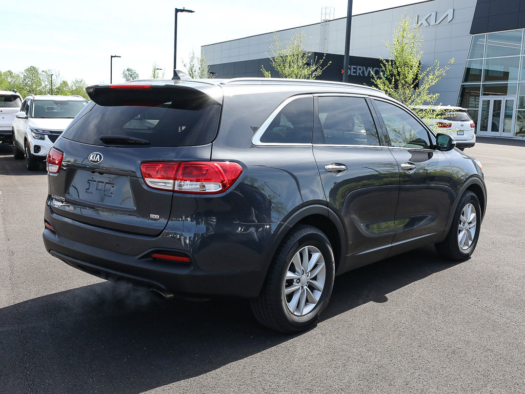 Used 2018 Kia Sorento LX FWD image 7