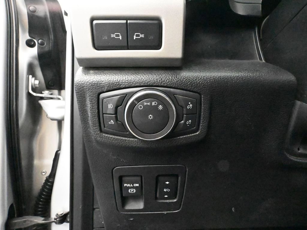 Used 2018 Ford F150 Lariat w/ Equipment Group 502A Luxury image 34