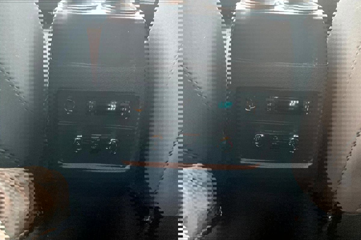 Used 2017 Ford Expedition XLT image 32