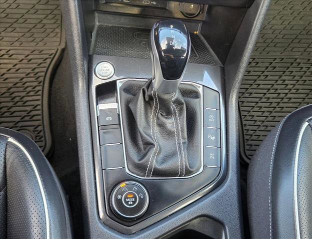 Used 2022 Volkswagen Tiguan SEL R-Line image 13
