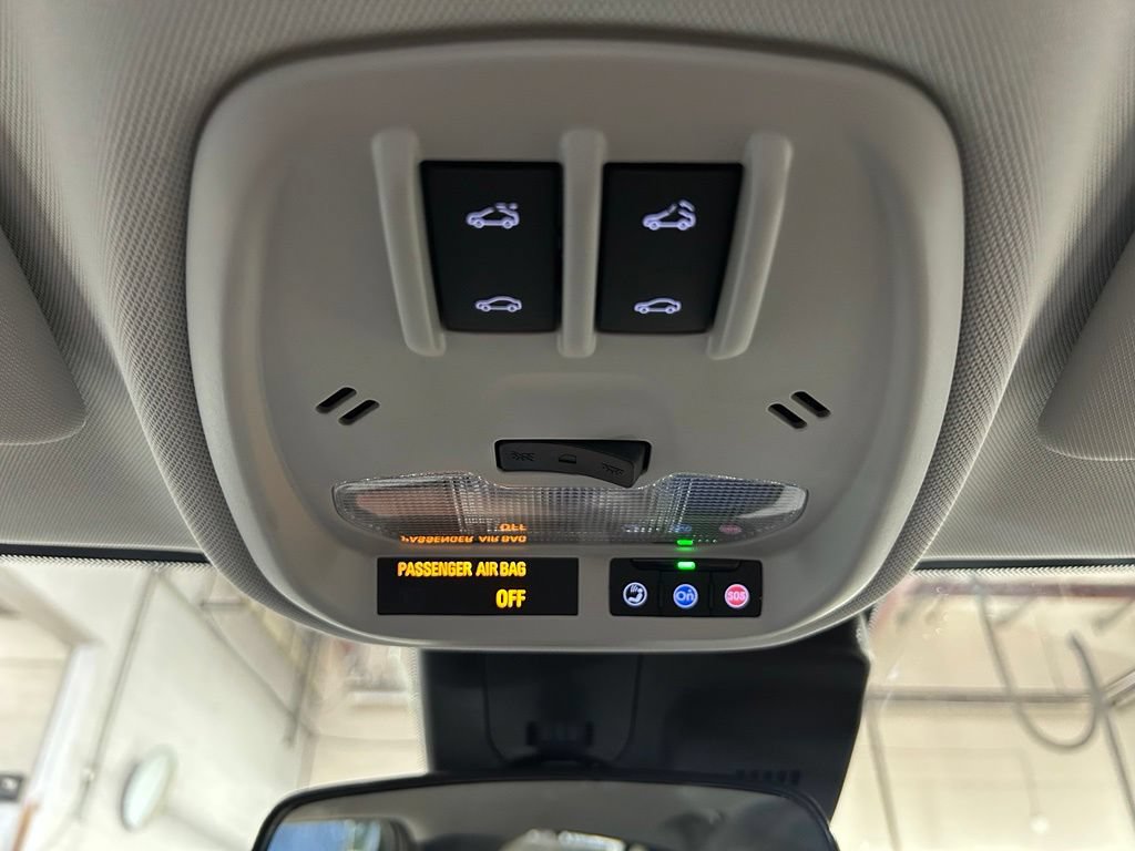 New 2026 Chevrolet Trax LT w/ Sunroof Package FWD image 31