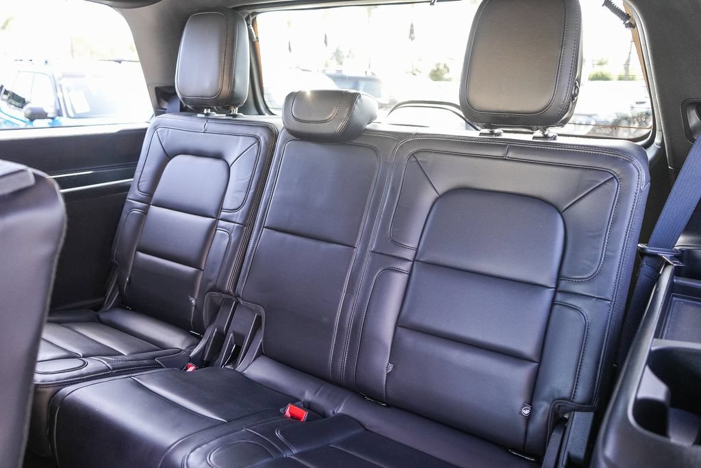 Certified 2024 Lincoln Navigator Premiere AWD/4WD image 25