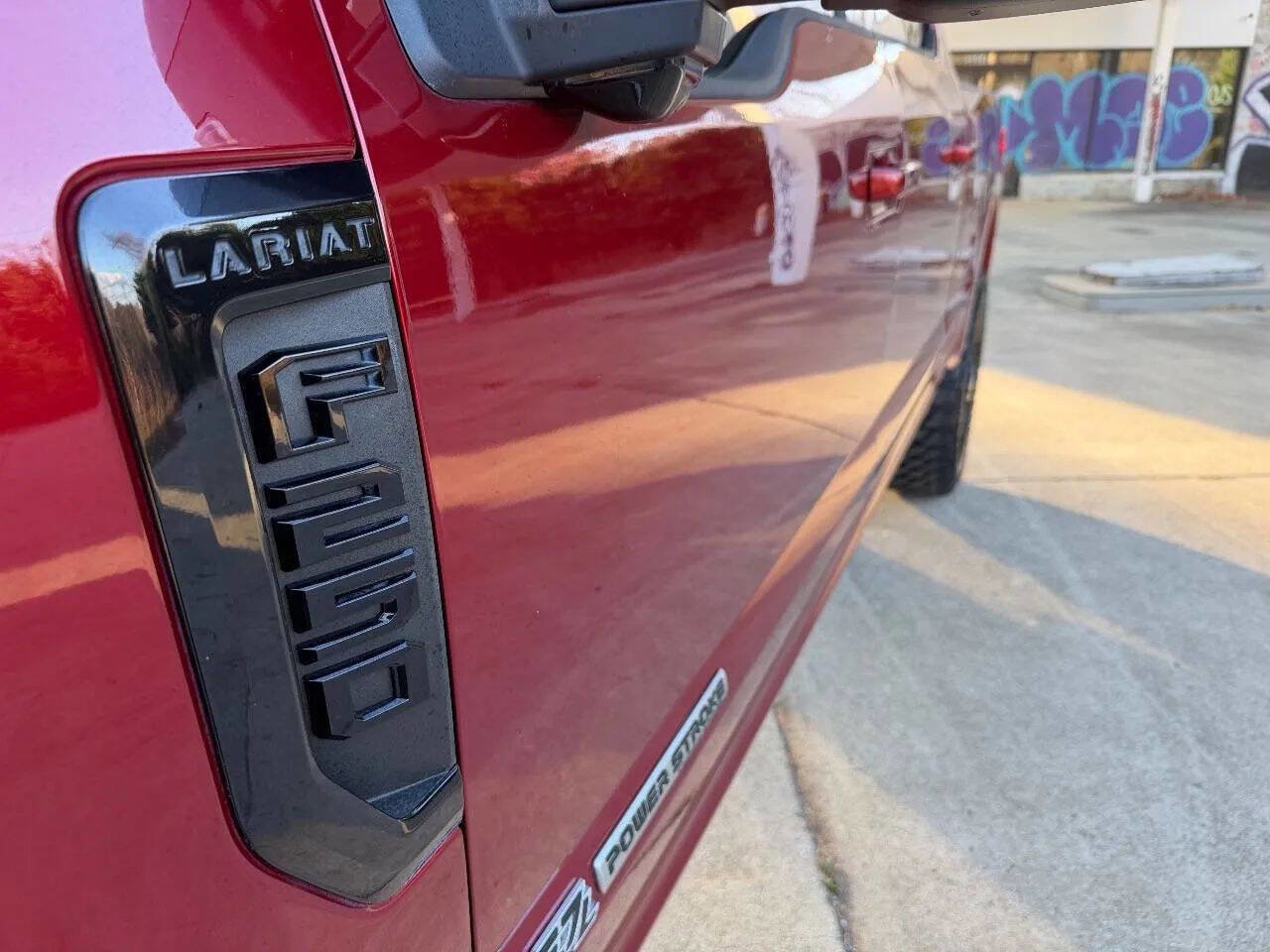 Used 2019 Ford F250 Lariat image 11