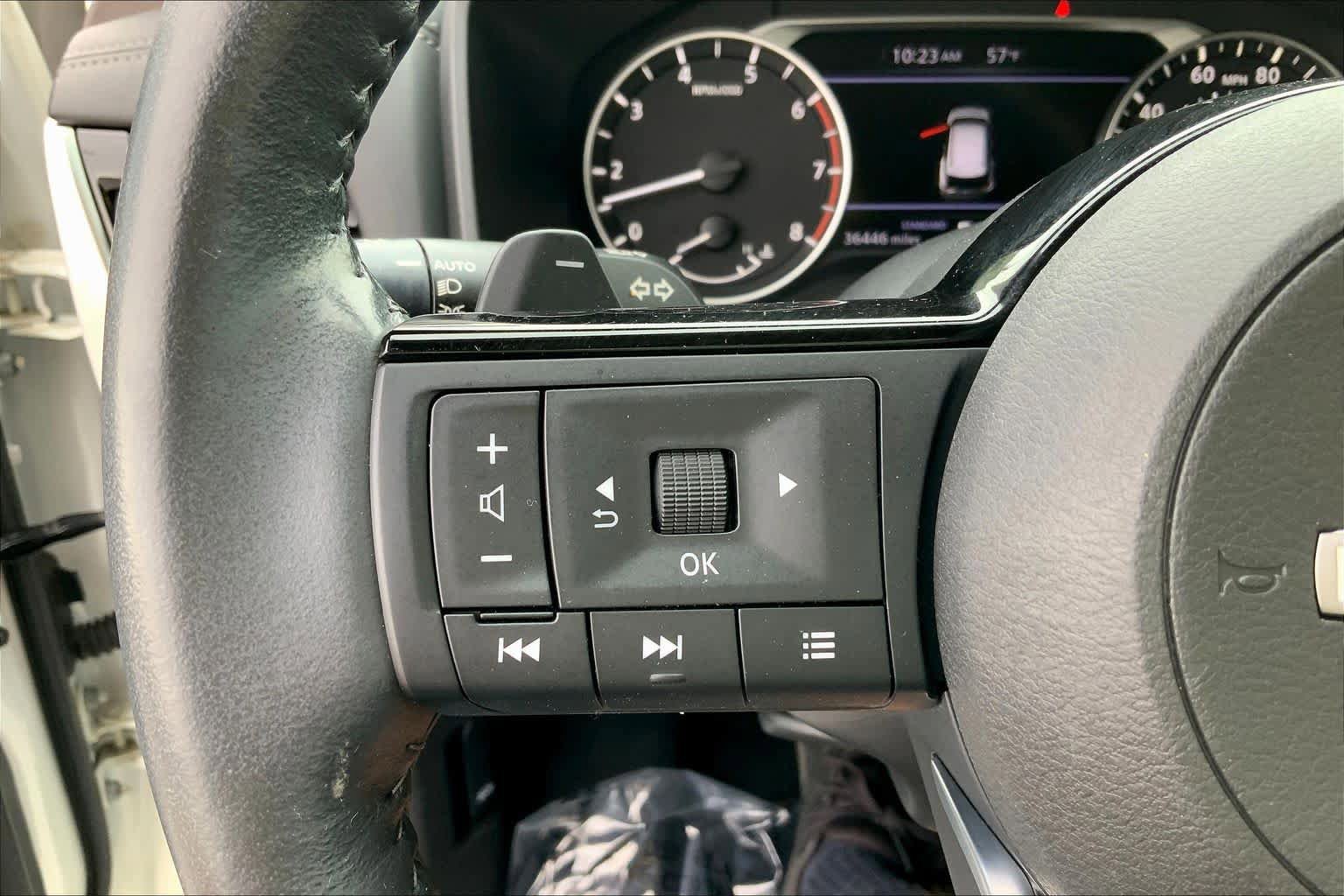 Used 2023 Nissan Rogue SL FWD image 23