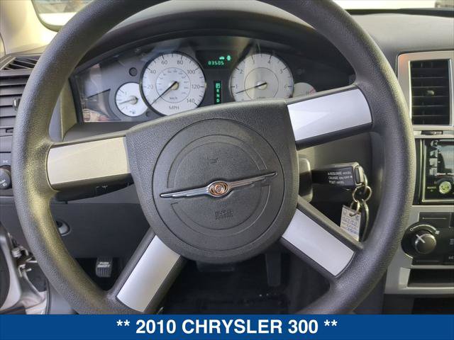 Used 2010 Chrysler 300 Touring RWD image 13