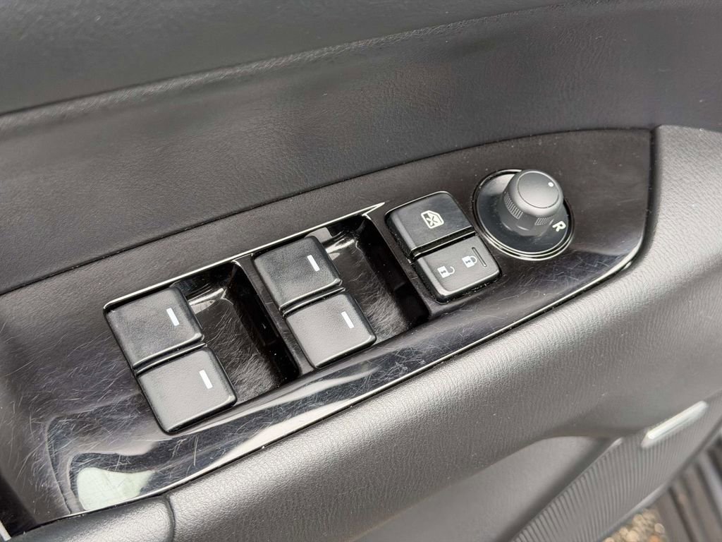 Used 2020 MAZDA CX-5 Touring image 15