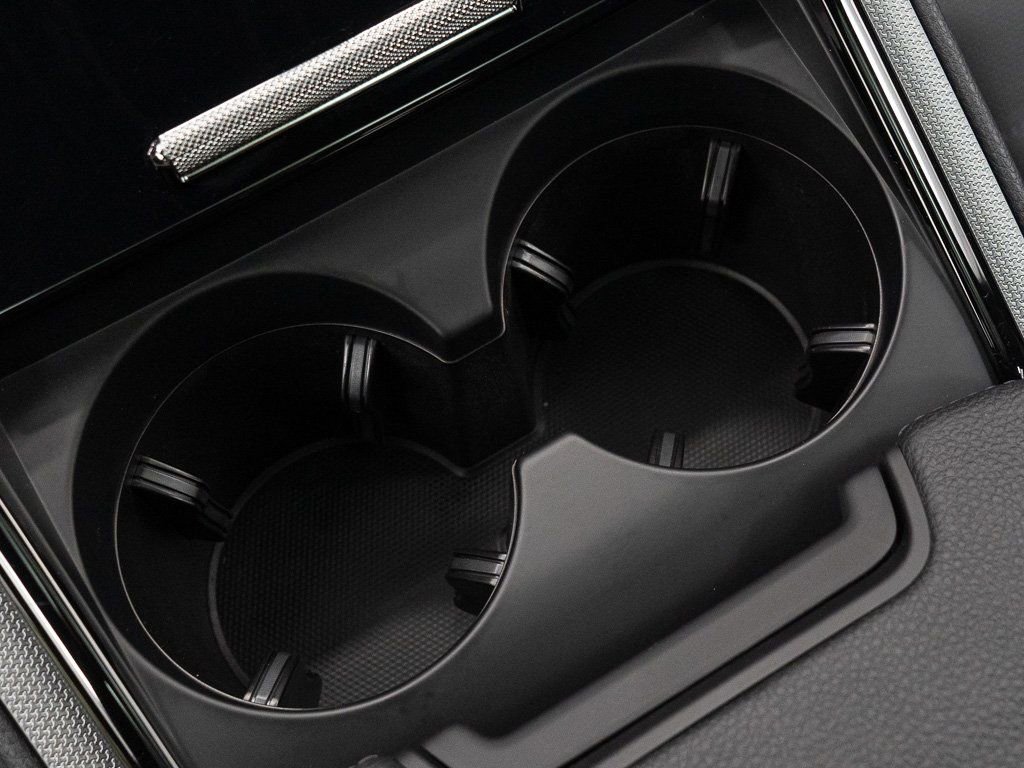 Used 2024 Porsche Panamera 4 image 33