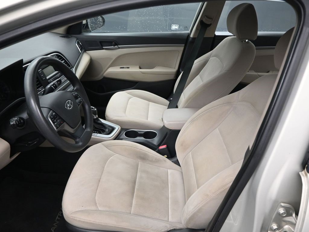 Used 2017 Hyundai Elantra SE w/ Cargo Package image 9